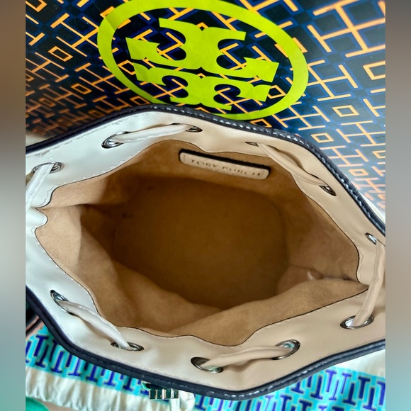 Tory Burch Denim T Monogram bucket bag - Picture 7 of 7